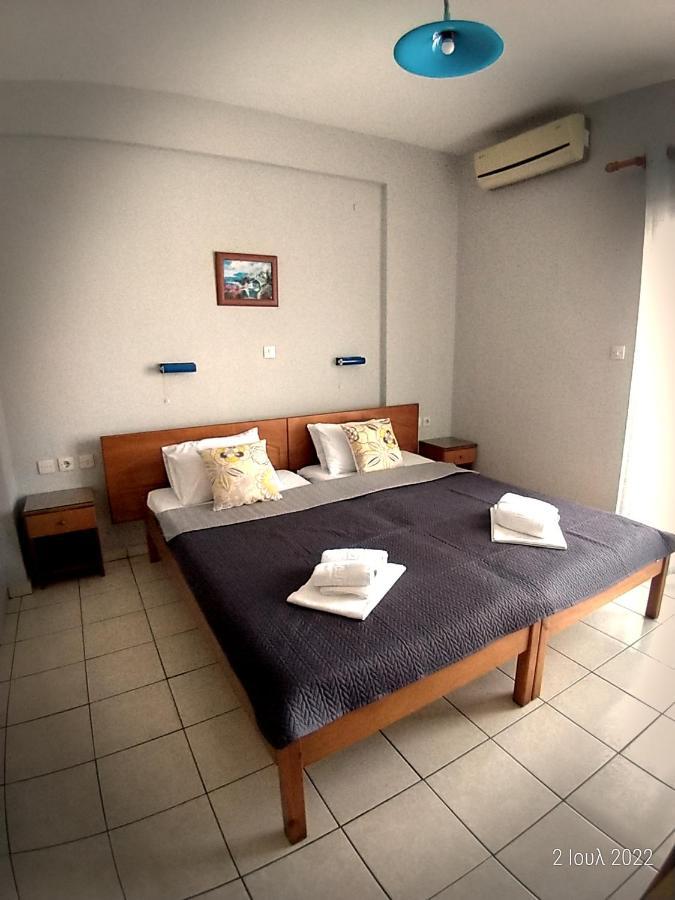 Adonis Apartments