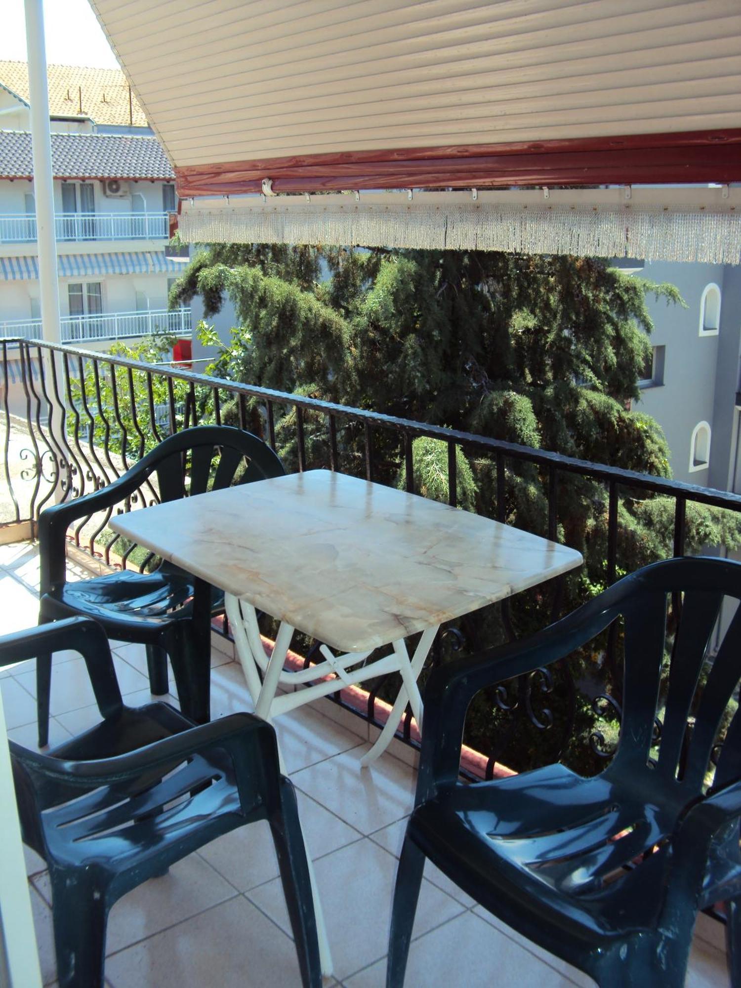 Adonis Apartments 公寓 *